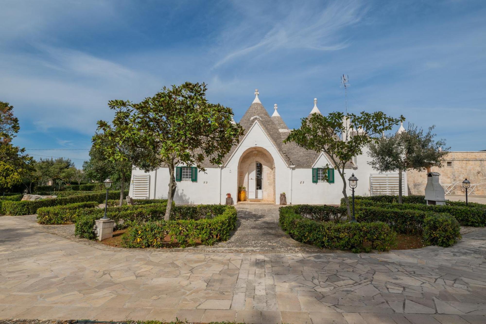 Trullo Degli Anelli In Masseria Cisternino Εξωτερικό φωτογραφία