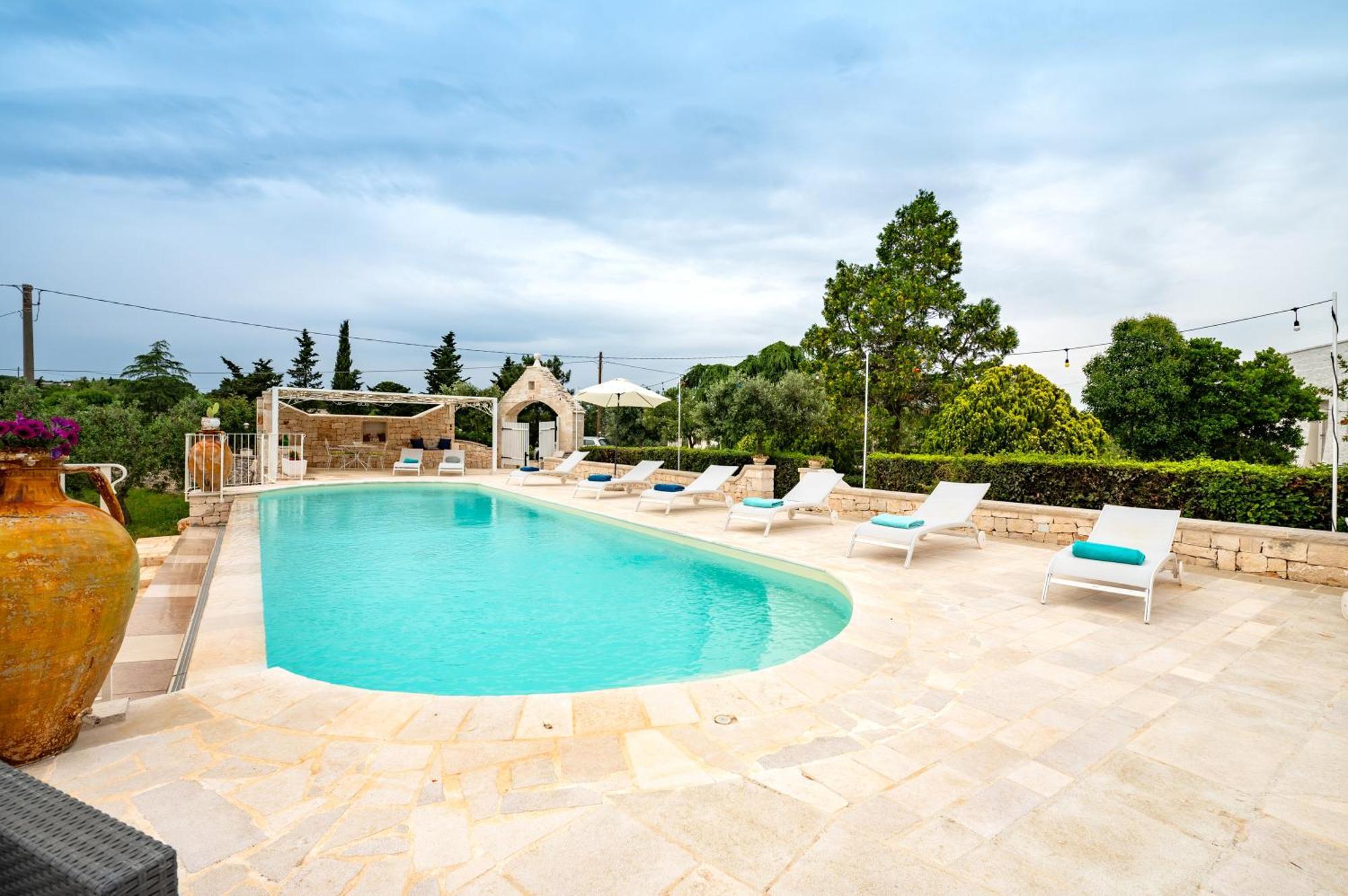Trullo Degli Anelli In Masseria Cisternino Εξωτερικό φωτογραφία